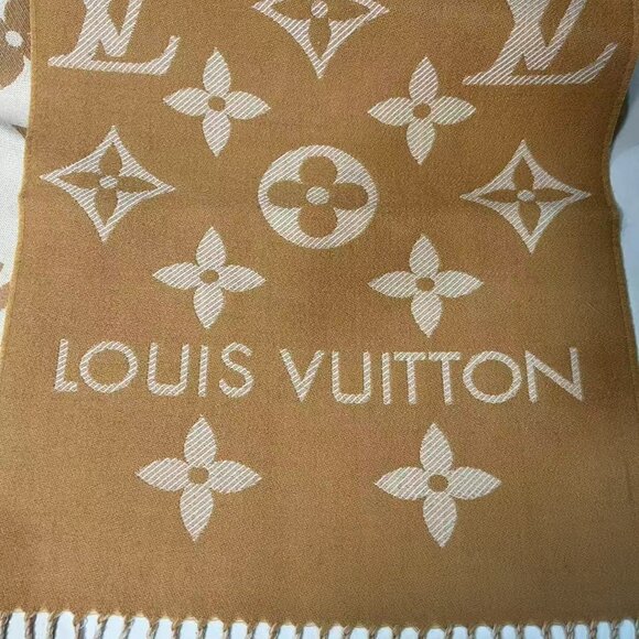 Louis Vuitton Reversible Scarf - Picture 3 of 6